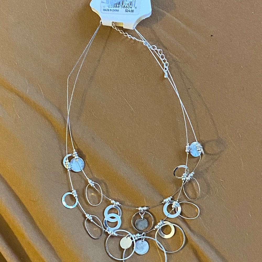Women’s necklace